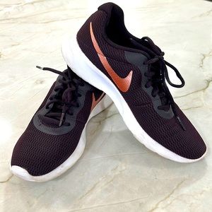 Women’s Nike Sneakers